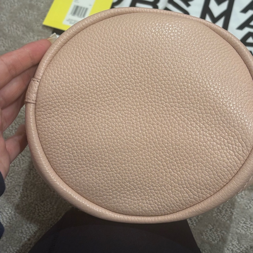 Marc Jacobs Pink Crossbody Bag with Bucket Shape - Picture 8 of 10